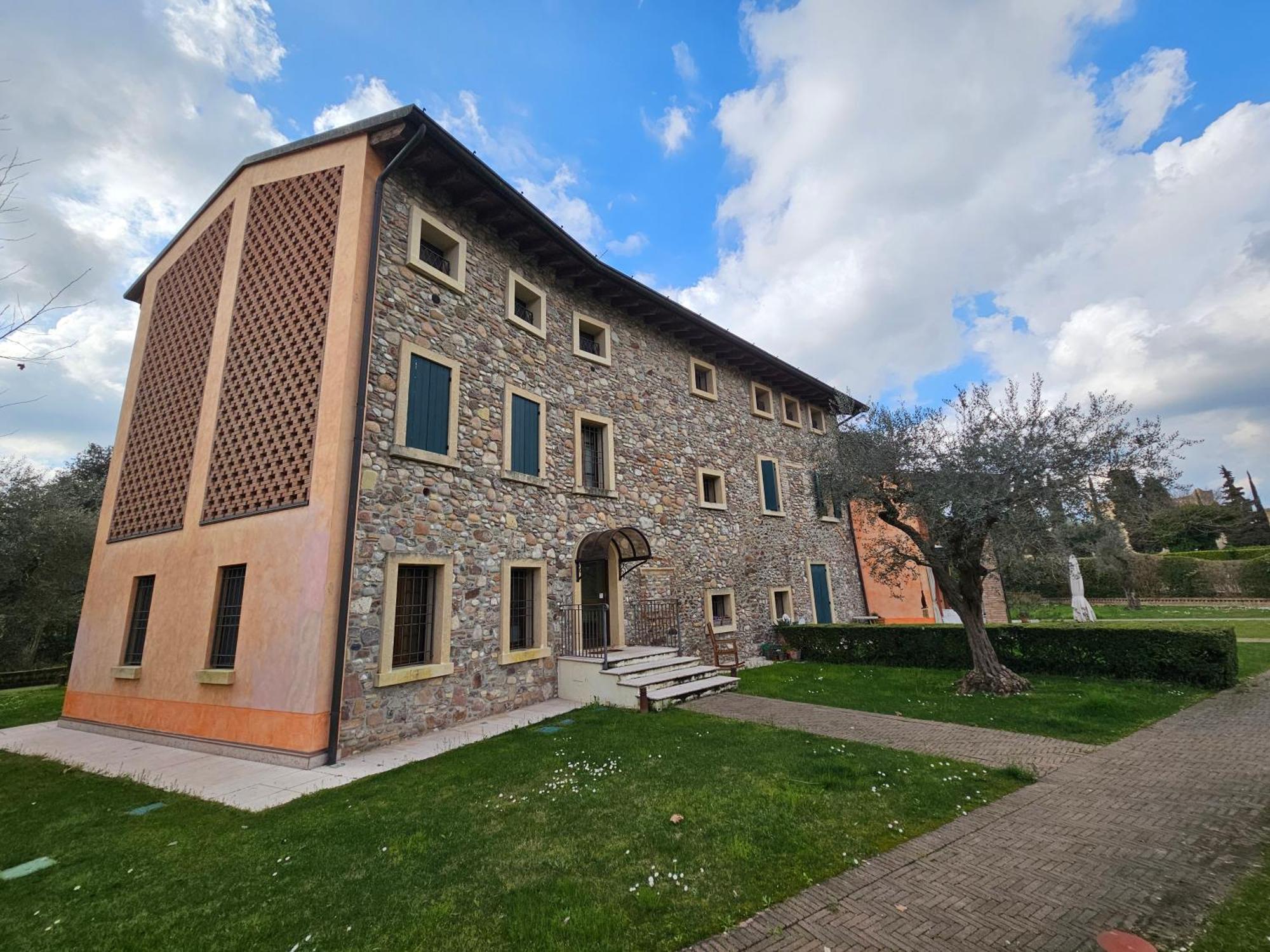 Corte La Guarnigione Valeggio sul Mincio Luaran gambar