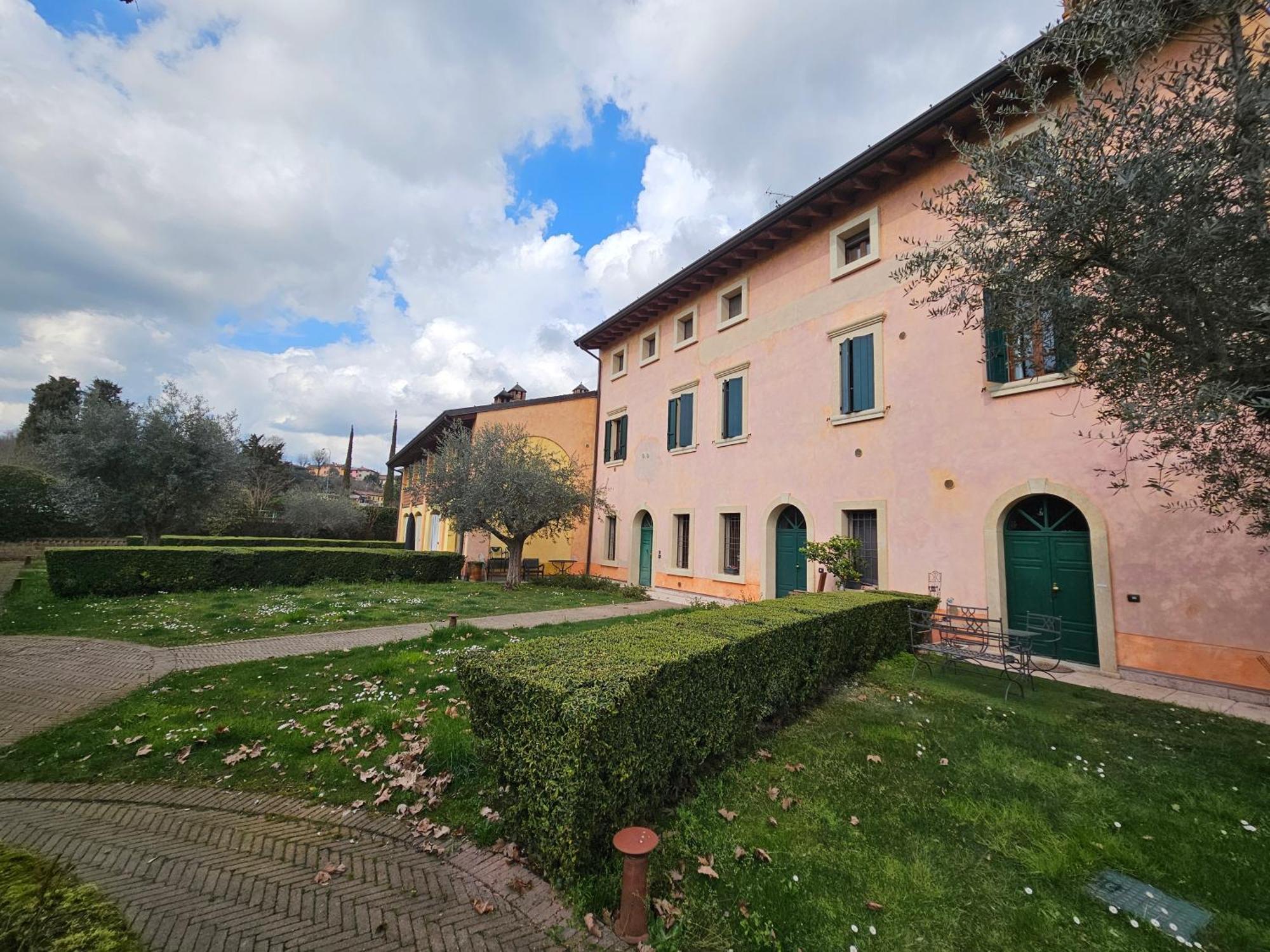 Corte La Guarnigione Valeggio sul Mincio Luaran gambar