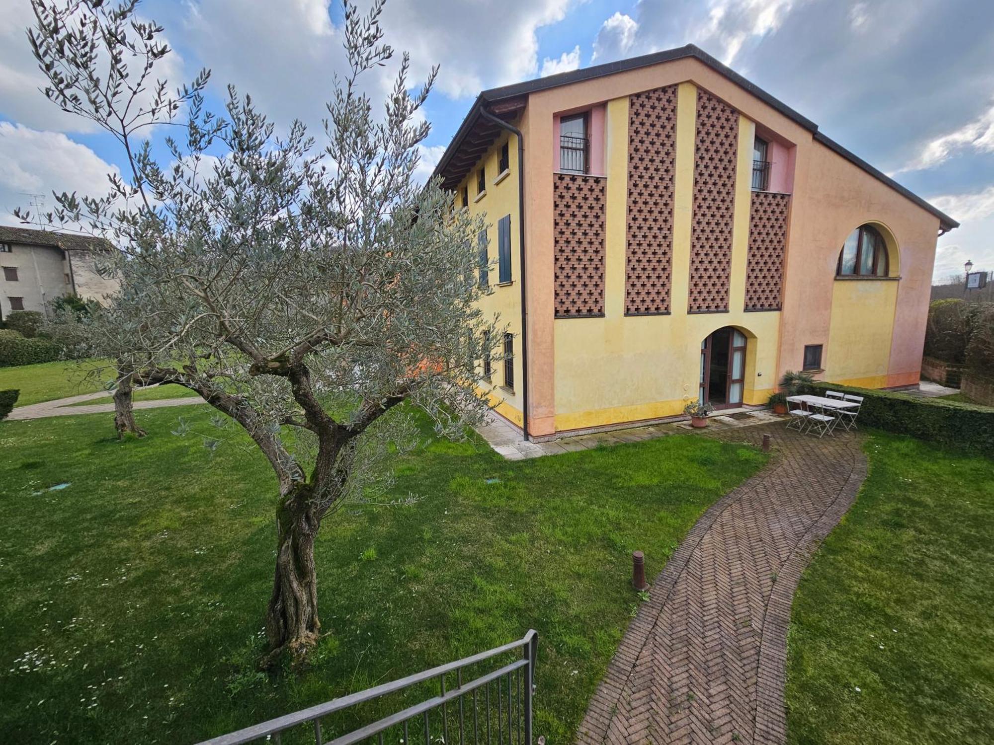 Corte La Guarnigione Valeggio sul Mincio Luaran gambar