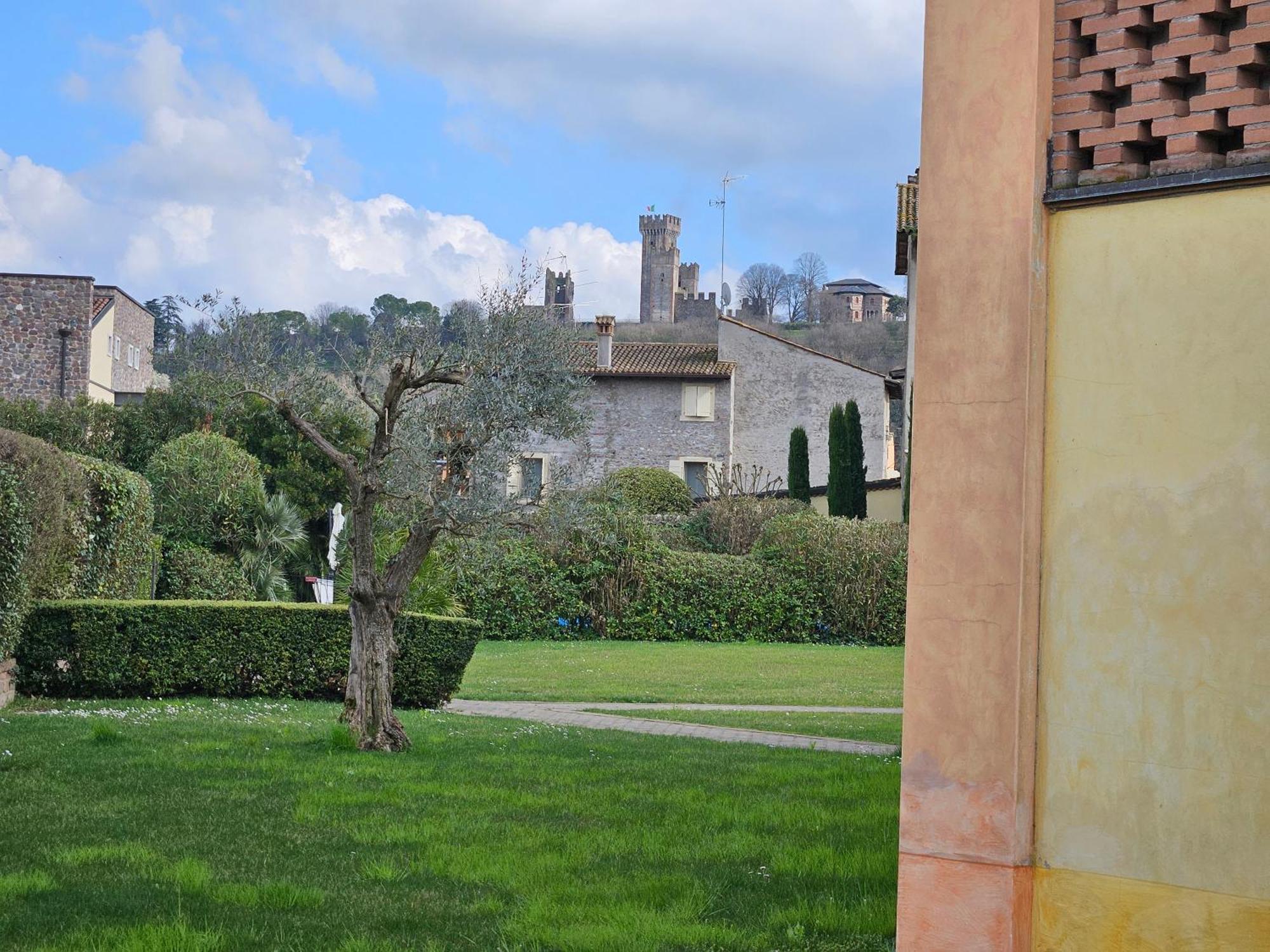 Corte La Guarnigione Valeggio sul Mincio Luaran gambar